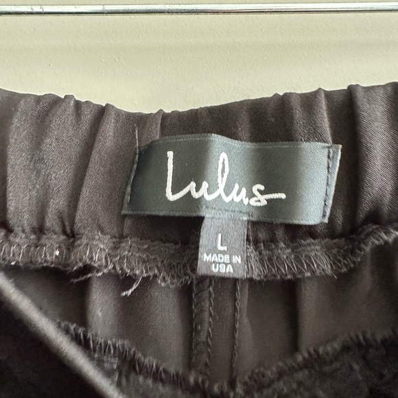 Lulus crop satin dress pants. NWT. Size L - Picture 3 of 4
